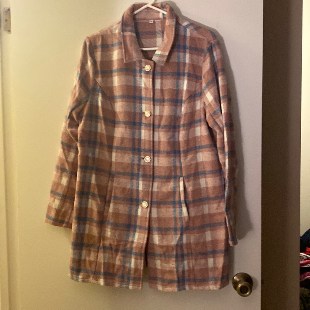 Beautiful lightweight plaid coat